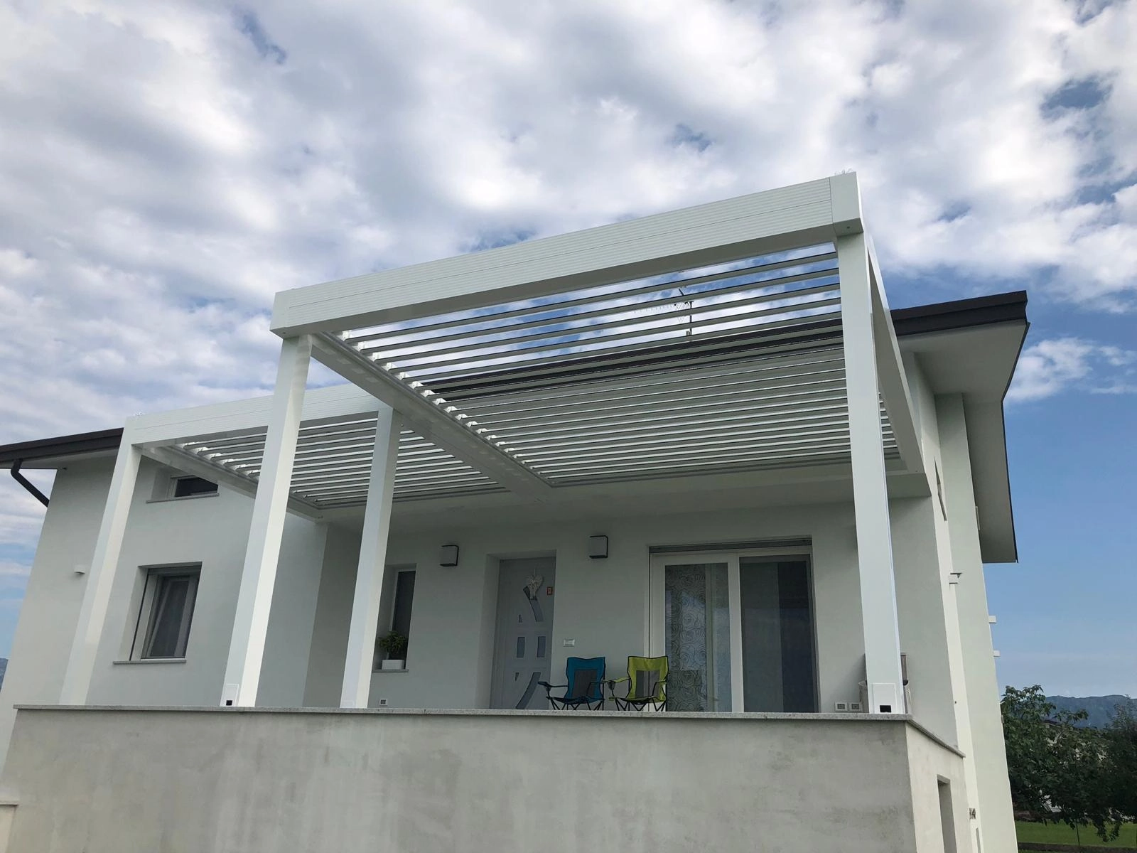 Abitazione privata, Friuli Venezia Giulia Pergola bioclimatica Gibus Twist