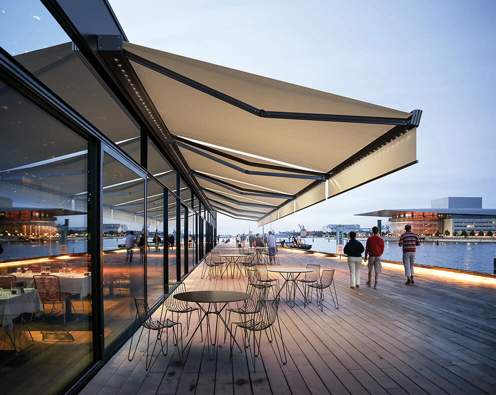 Tenda a Bracci Gibus in bar