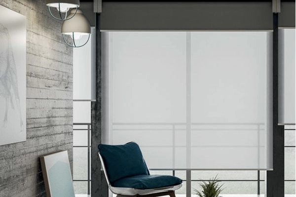 Scegli l'eleganza e la funzionalità delle Tende Roll Uno N&D.