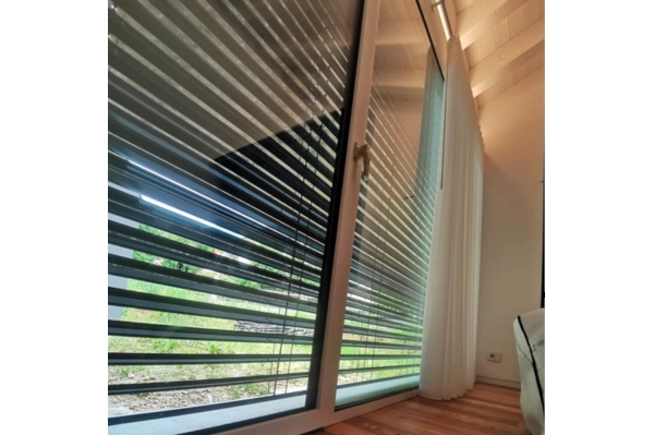 I Frangisole HELLA si caratterizzano per lâ€™elevatissima qualità della lavorazione e per delle funzionalità senza compromessi.