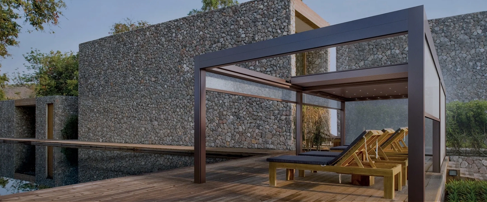 Pergole bioclimatiche e schermature solari