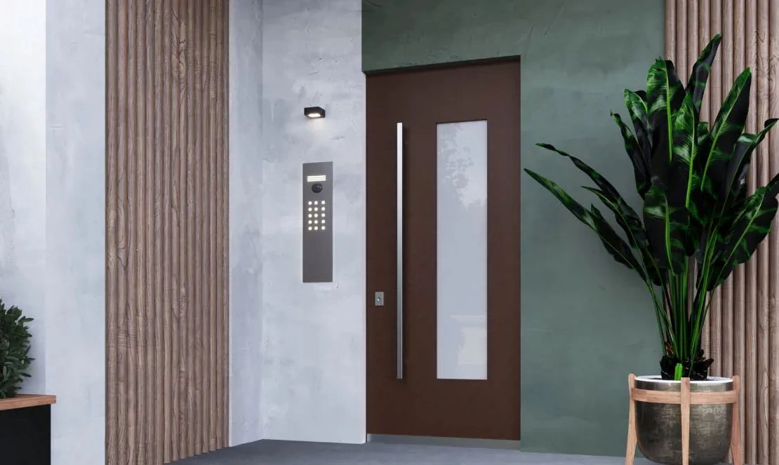 Gasperotti Sunny COM: Sicurezza e Luce per l'Ingresso della Tua Casa