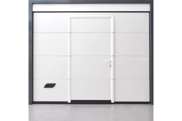 Porte pedonali Lower di GO Italy: praticità e design per i portoni sezionali