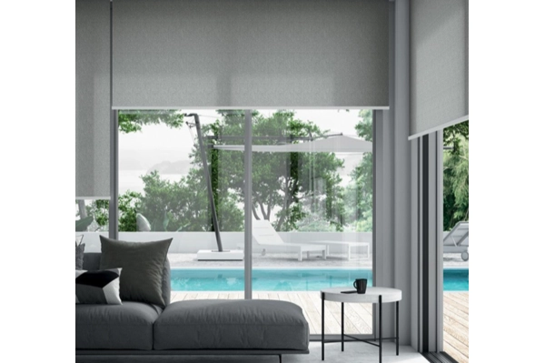 Le tende Roll Hide di rispondono alle esigenze dell'architettura minimalista
