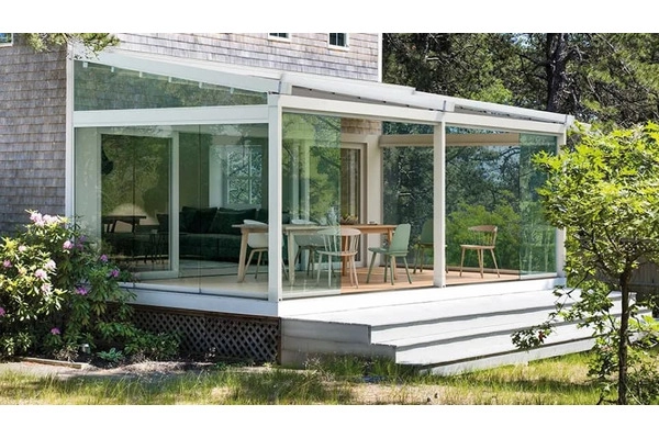 Pergole addossate Gibus: la soluzione su misura per il tuo comfort all'aperto