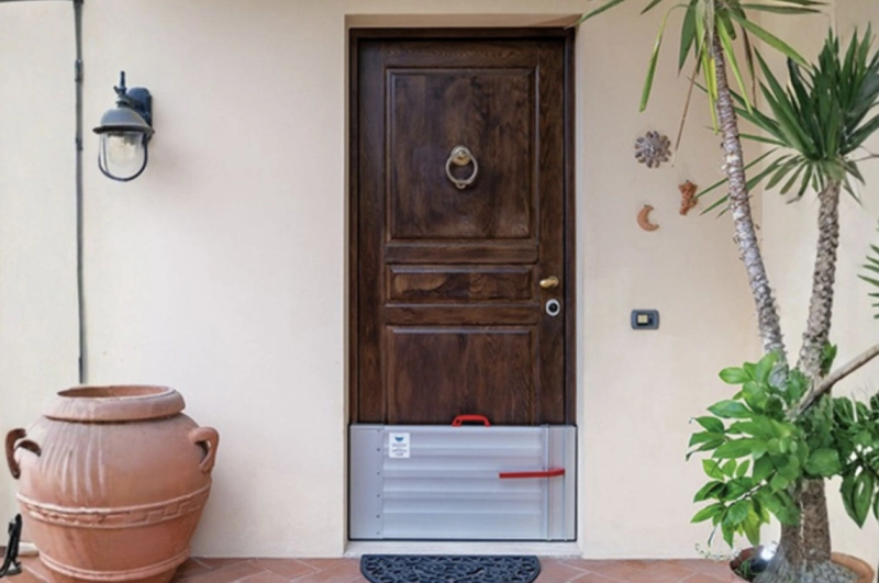 Proteggere casa dagli allagamenti: scopri le paratie Acquastop senza guide fisse