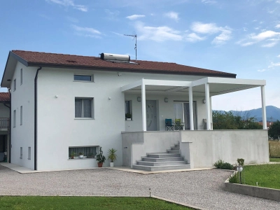 Abitazione privata, Friuli Venezia Giulia Pergola bioclimatica Gibus Twist
